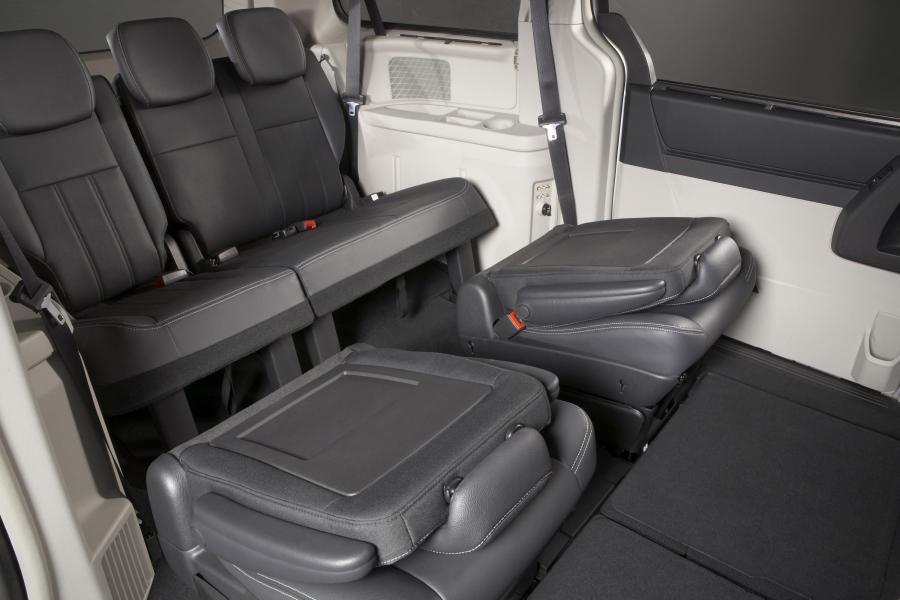  Chrysler Grand Voyager 2008 года  (фото 100 из 108)